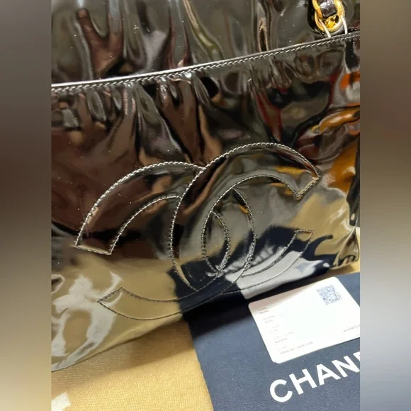 CHANEL Black CC Logo Patent Leather Chain Shoulder Tote Bag-4126843 - Picture 5 of 15